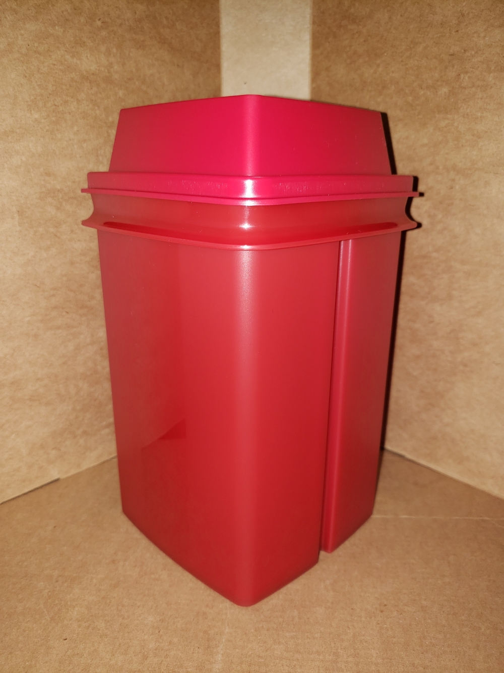 Tupperware 2L Picadilly